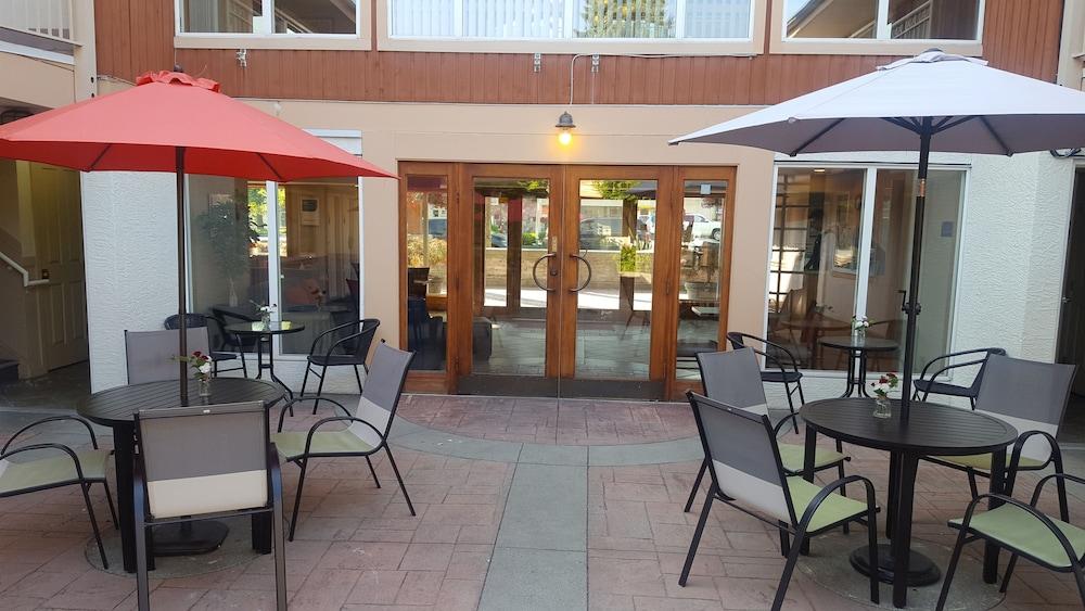 Econo Lodge Inn & Suites Норт Ванкувър Екстериор снимка