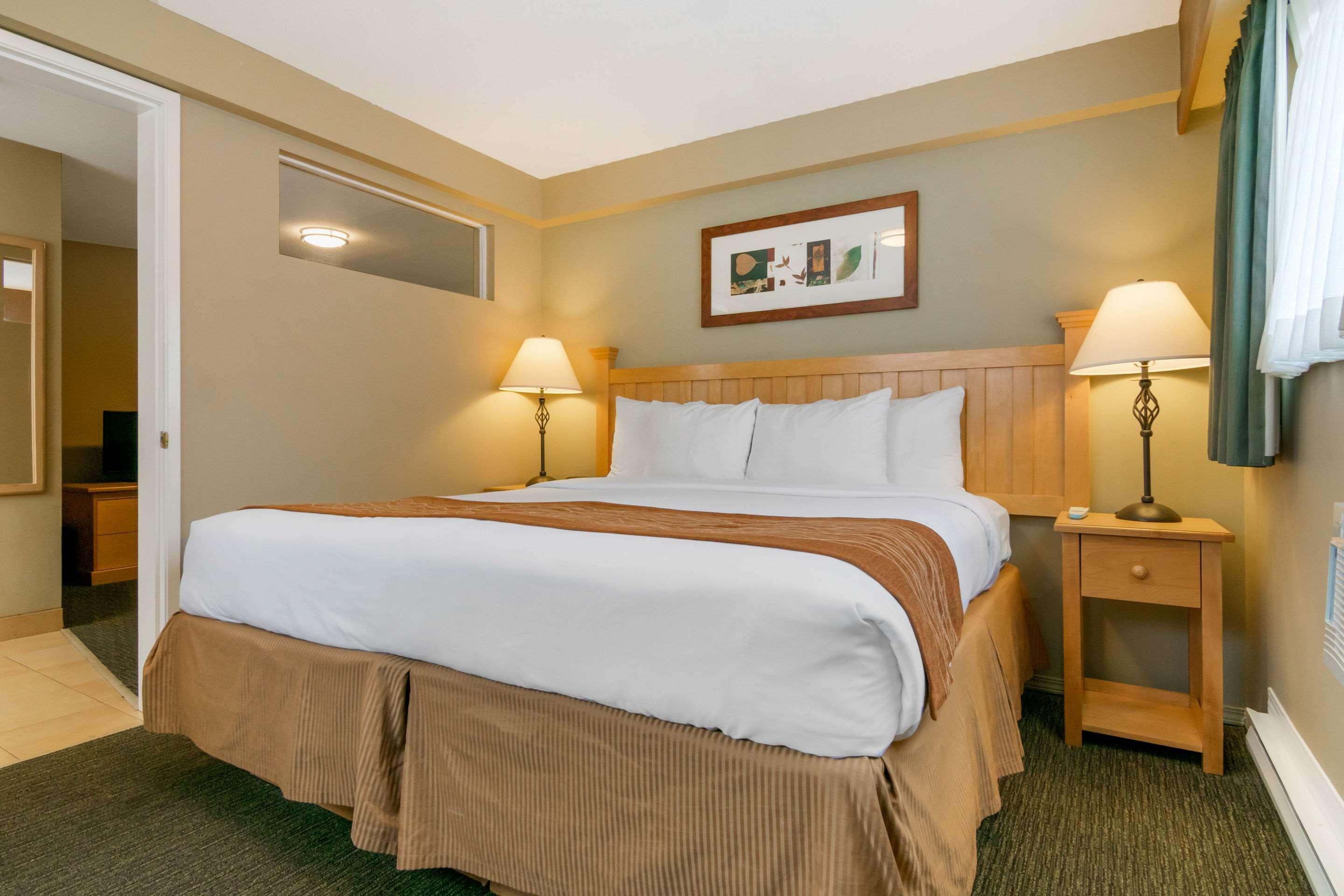 Econo Lodge Inn & Suites Норт Ванкувър Екстериор снимка