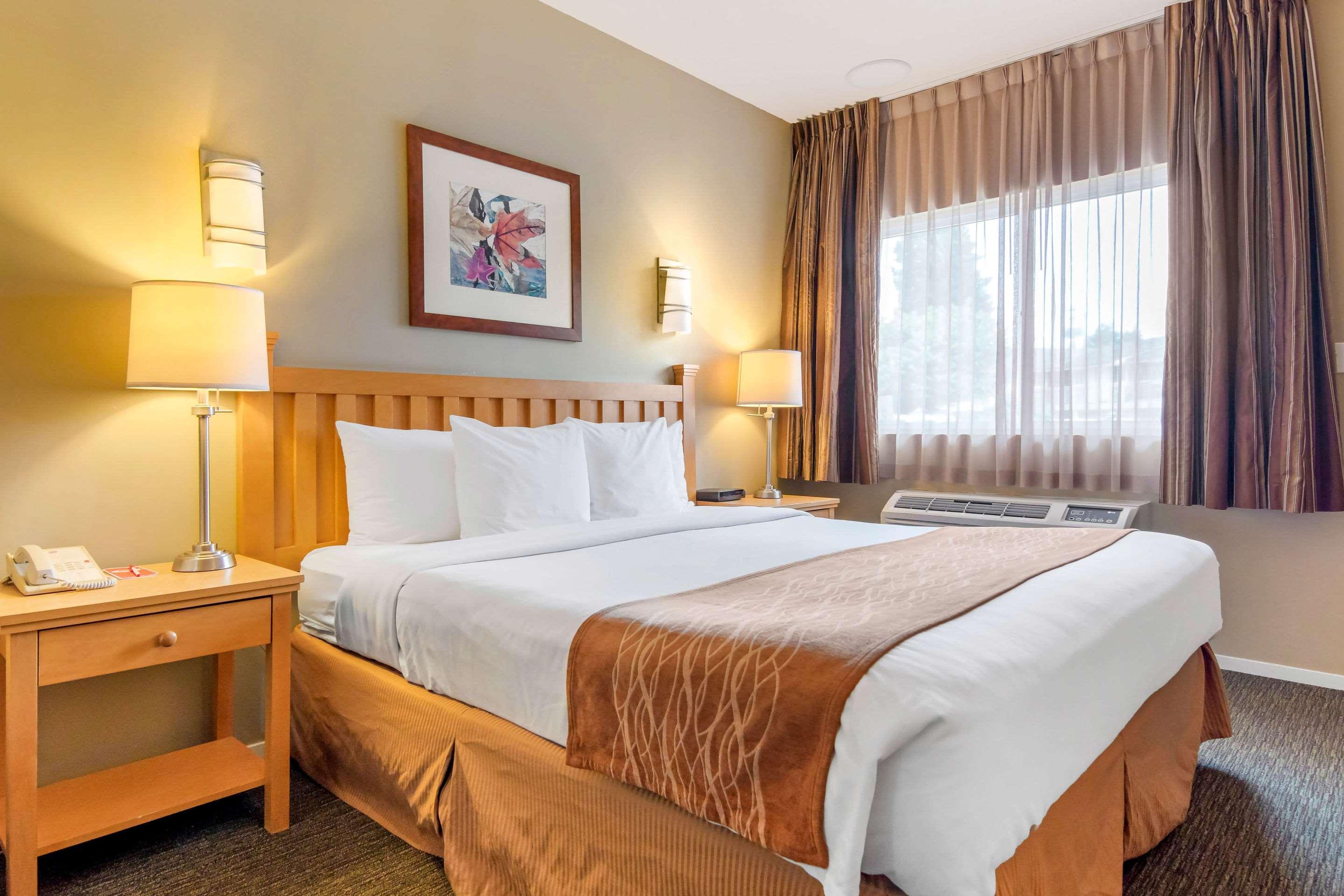 Econo Lodge Inn & Suites Норт Ванкувър Екстериор снимка