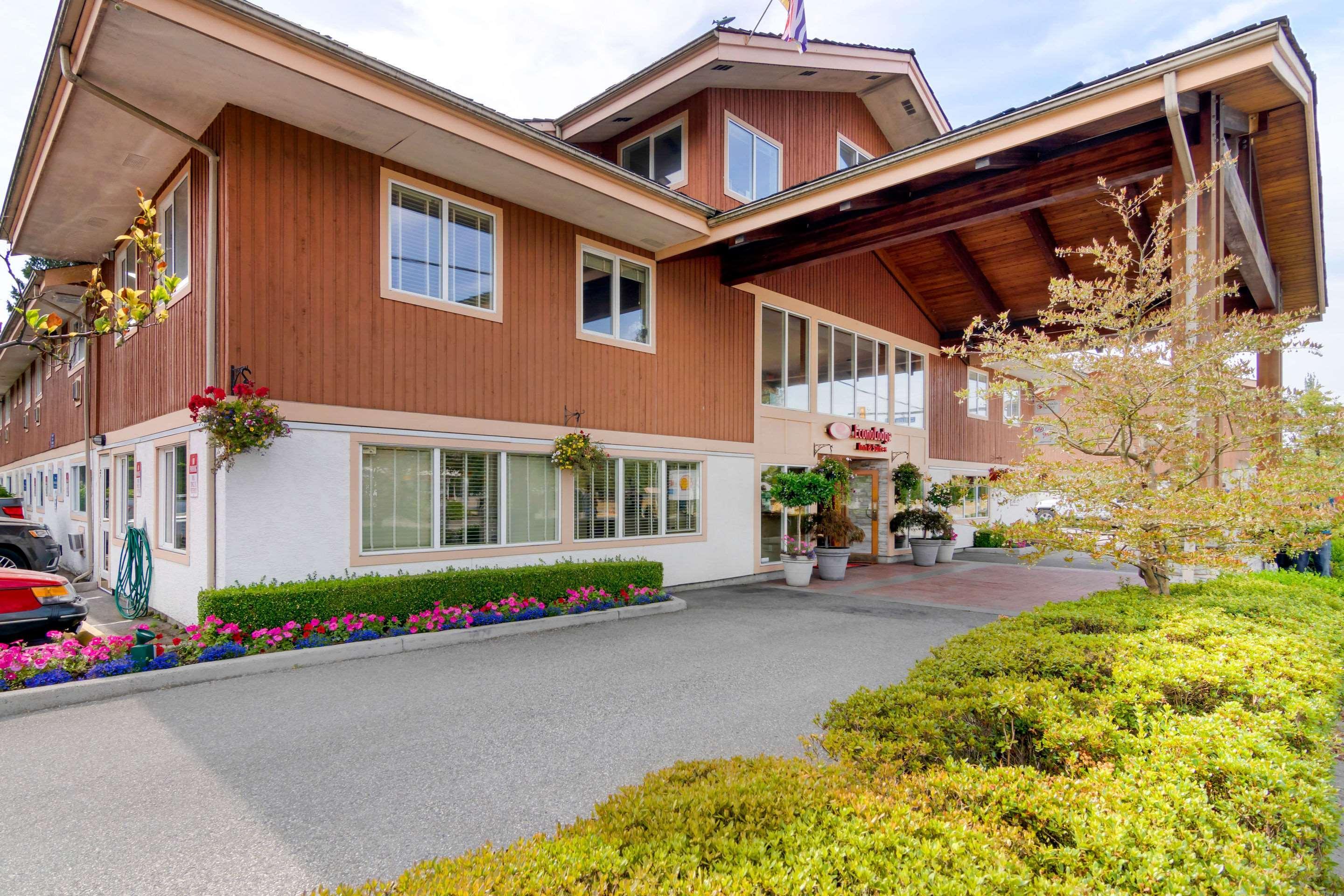 Econo Lodge Inn & Suites Норт Ванкувър Екстериор снимка