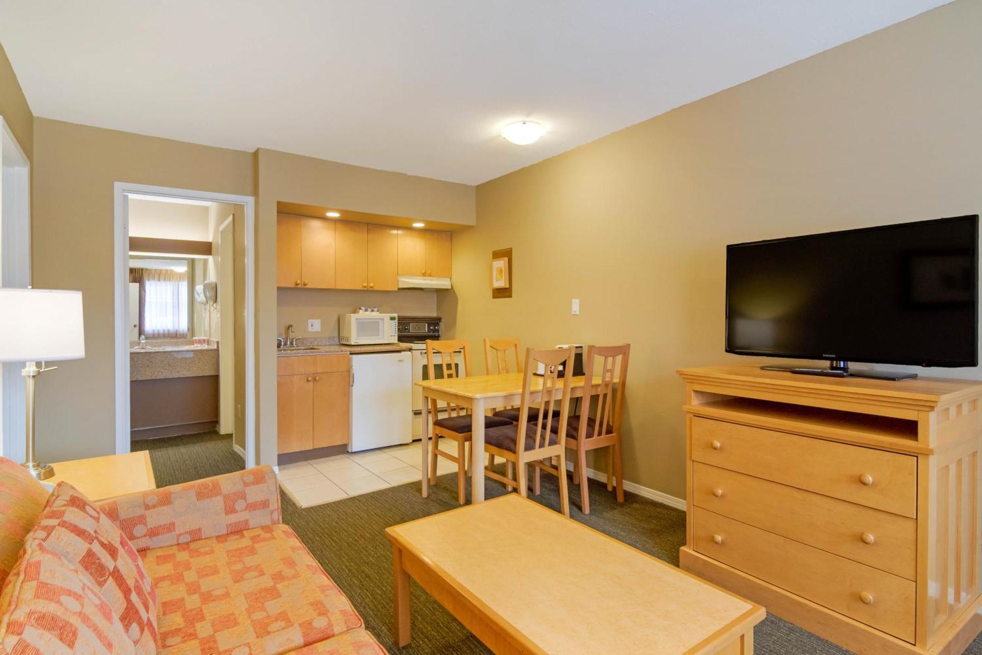 Econo Lodge Inn & Suites Норт Ванкувър Екстериор снимка