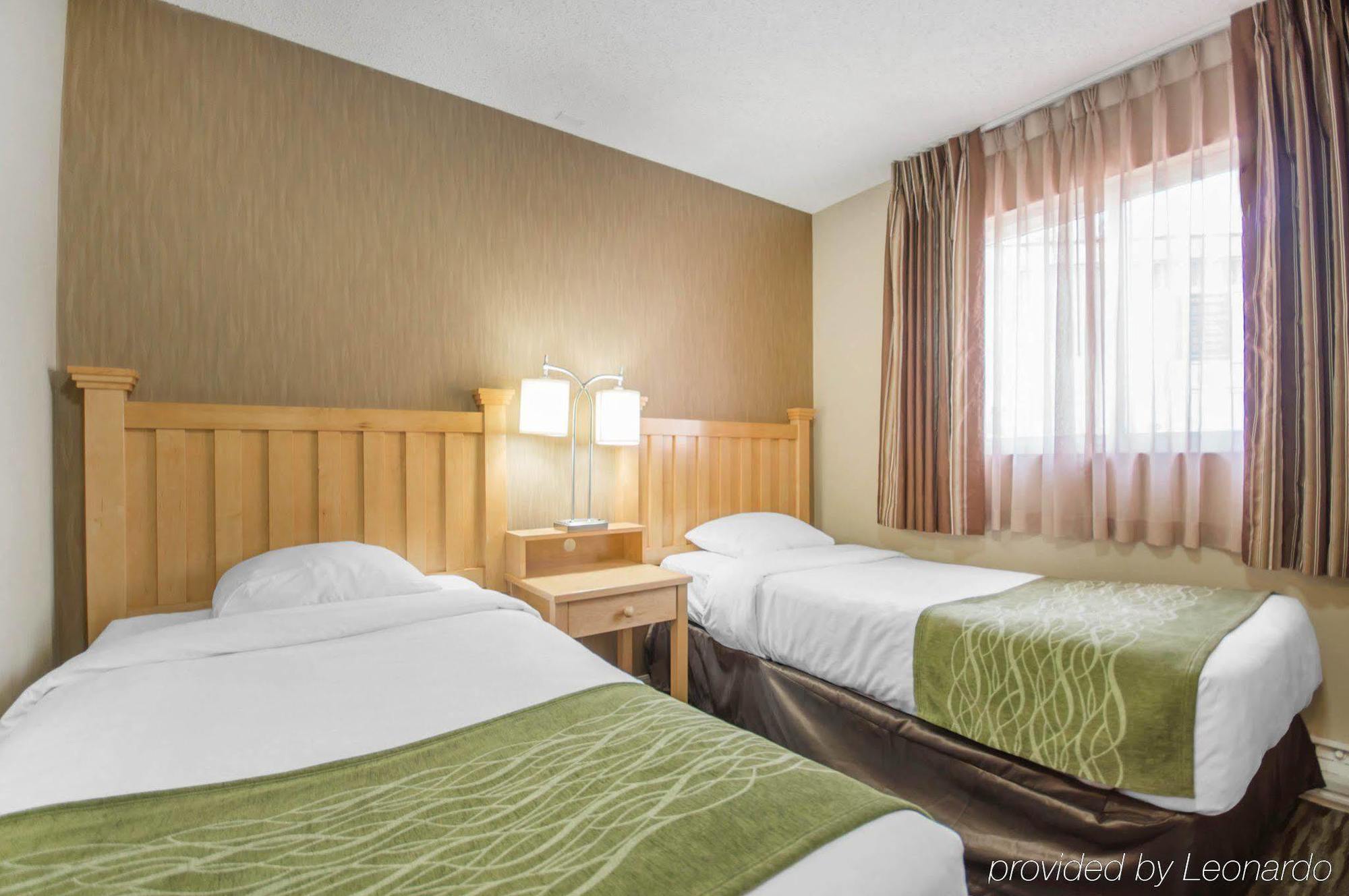 Econo Lodge Inn & Suites Норт Ванкувър Екстериор снимка