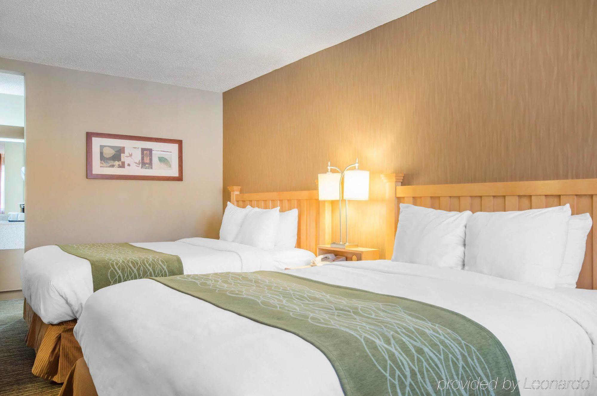 Econo Lodge Inn & Suites Норт Ванкувър Екстериор снимка