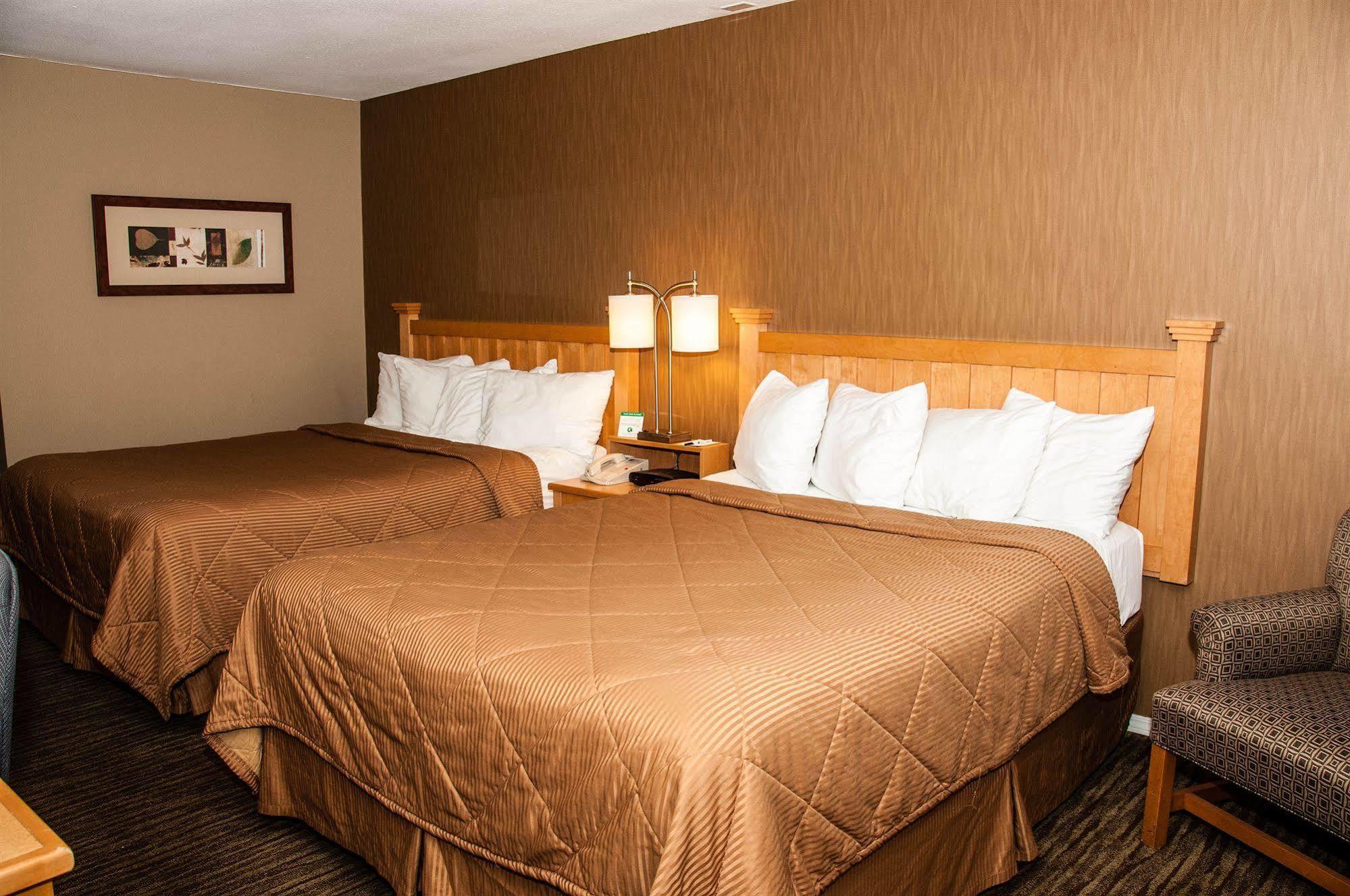 Econo Lodge Inn & Suites Норт Ванкувър Екстериор снимка